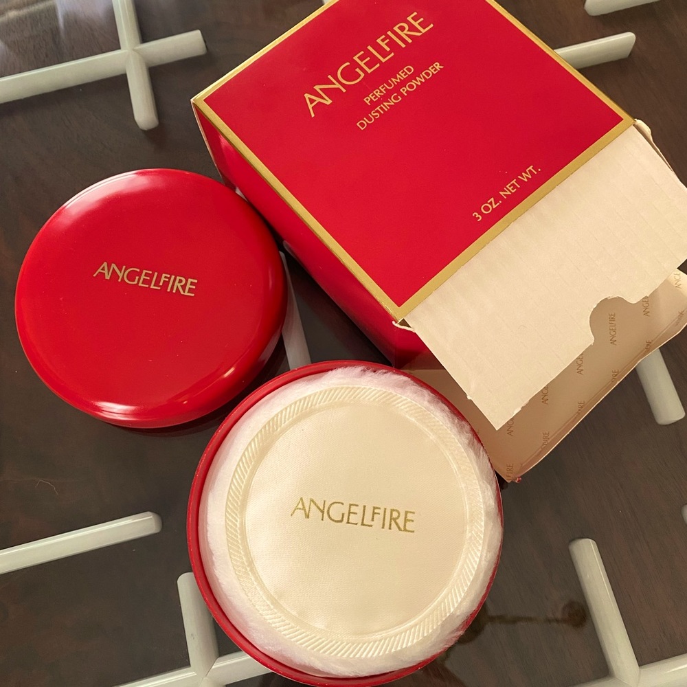 Mary Kay AngelFire perfumed dusting powder